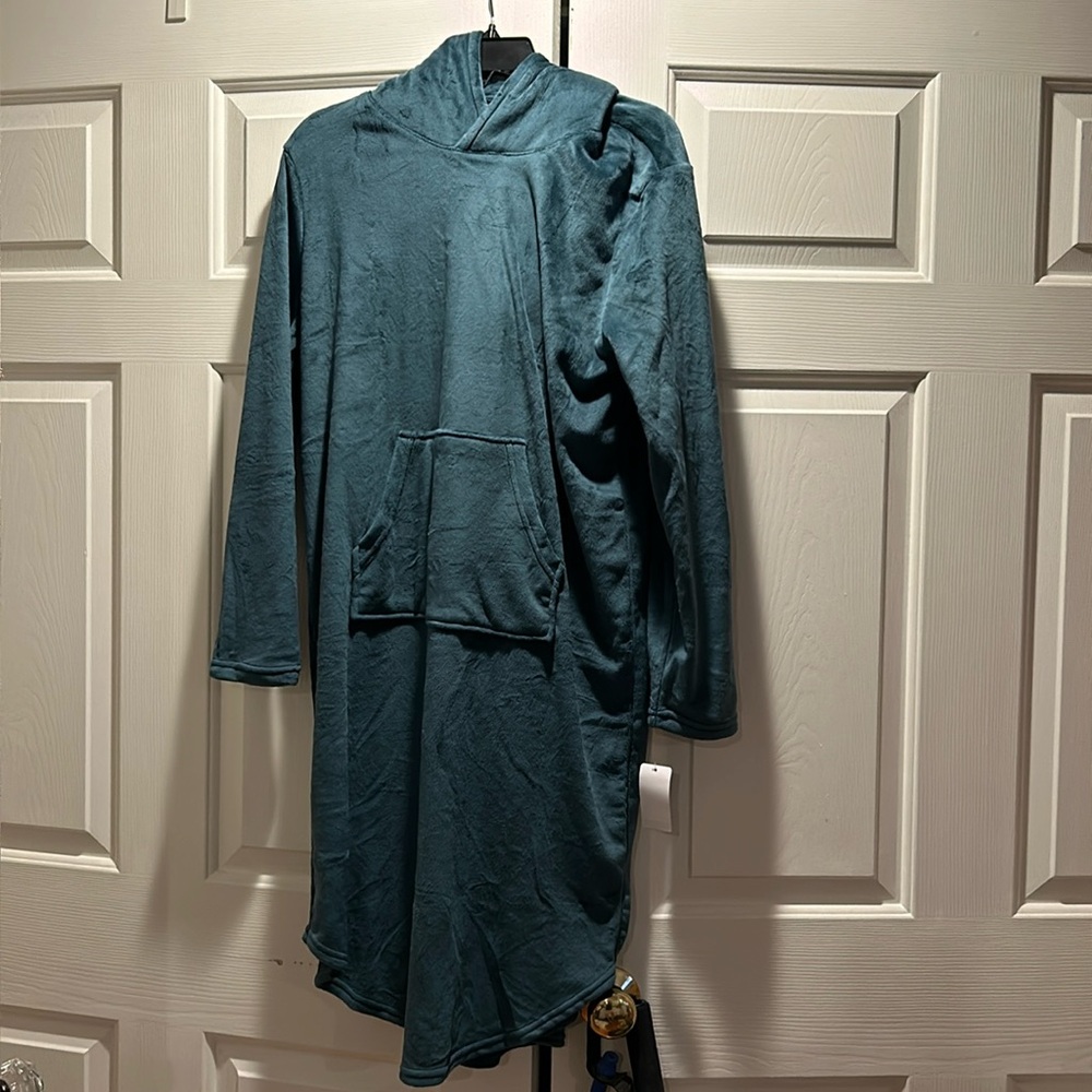 32 DEGREES Heat Women's Hooded Cozy Plush Sleep Lounger "S/M", NWT.